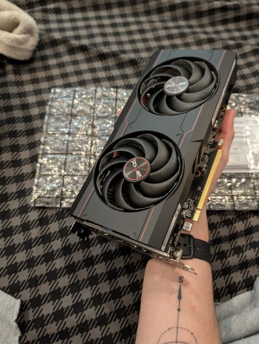 Placa Video RX 6650XT