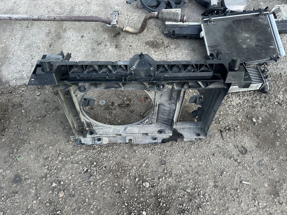 Преден панел за Ситроен Берлинго и Пежо Партнер 2008-2015г.!