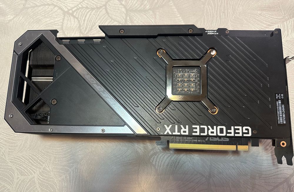 Asus ROG Strix RTX 3080Ti 12GB (ROG-STRIX-RTX3080TI-012G-GAMING)