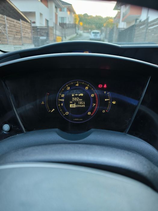 Masina Honda Civic VIII UFO 1.4 Benzină 90 CP, 2006, Navigație Android – 2.200 €