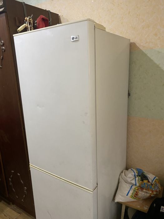 Продам холодильник LG