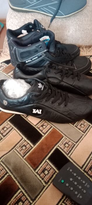 Сезонные сапоги и кроссовки