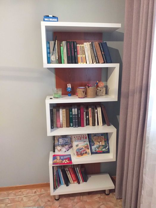 Книжная полка для книг