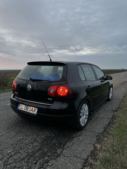 Vand golf 5 automat cu trapa