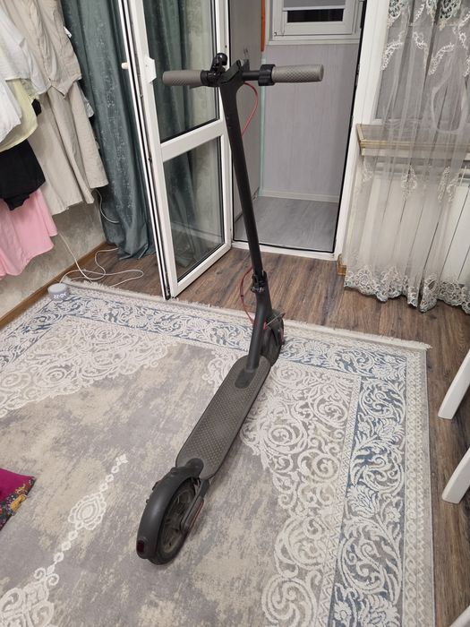 Электросамокат Xiomi m365 pro