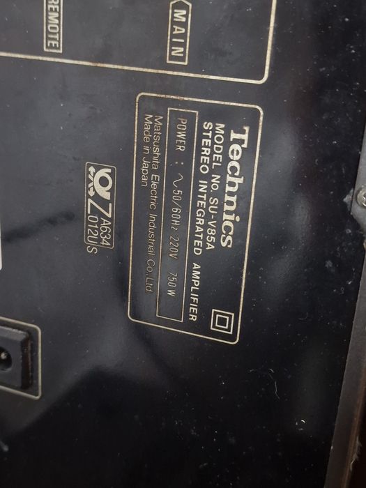 Technics su v85a 120w /8ohm