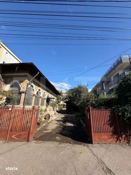 Casa de vanzare pentru renovare sau demolare – zona premium Caraiman