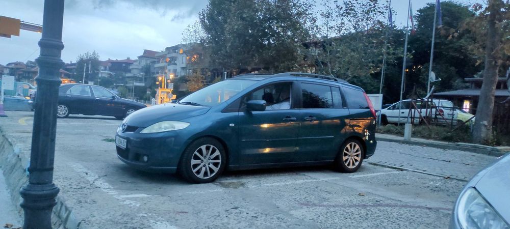 Продавам Мазда-5.