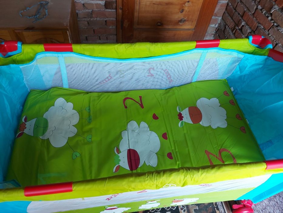 Бебешка кошара на две нива