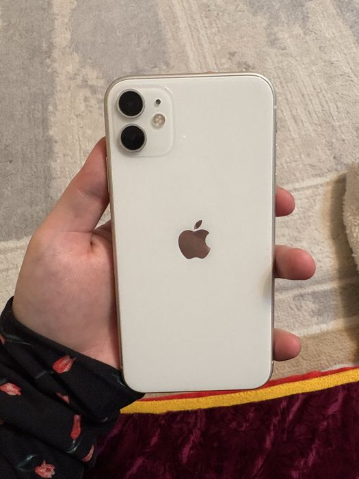 Айфон 11 продаюю