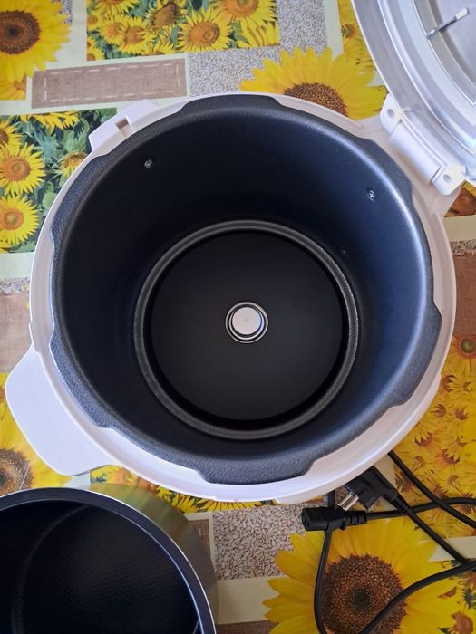 Мултикукър за готвене Moulinex CE505A10