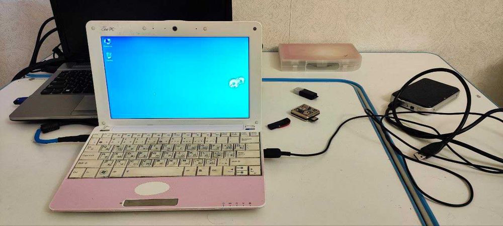 Продам нетбук Eee PC 1005HA