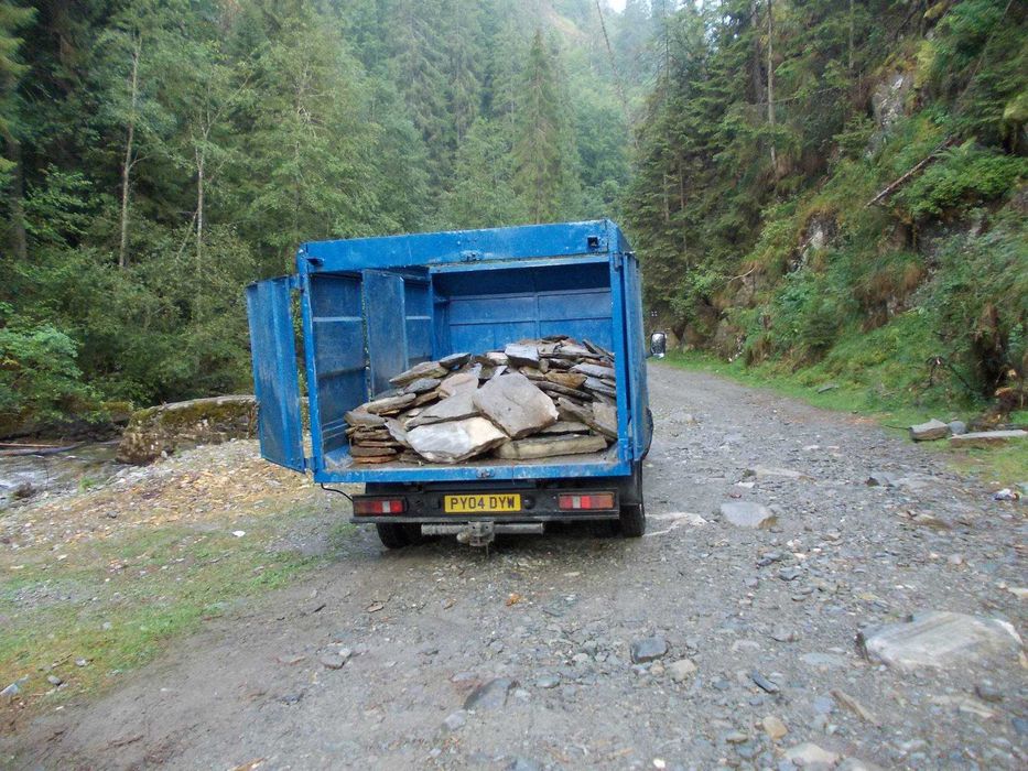 Balastru calcar margaritar granit compost balegar pamant vegetal moloz
