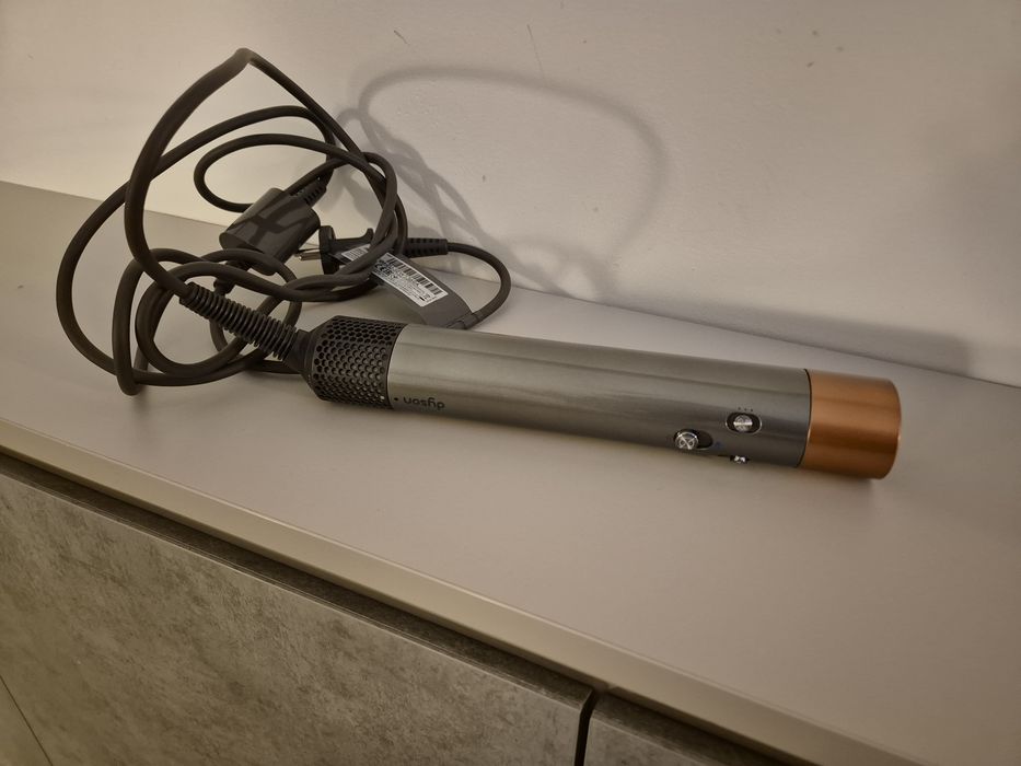 Dyson airwrap culoare nichel-cupru