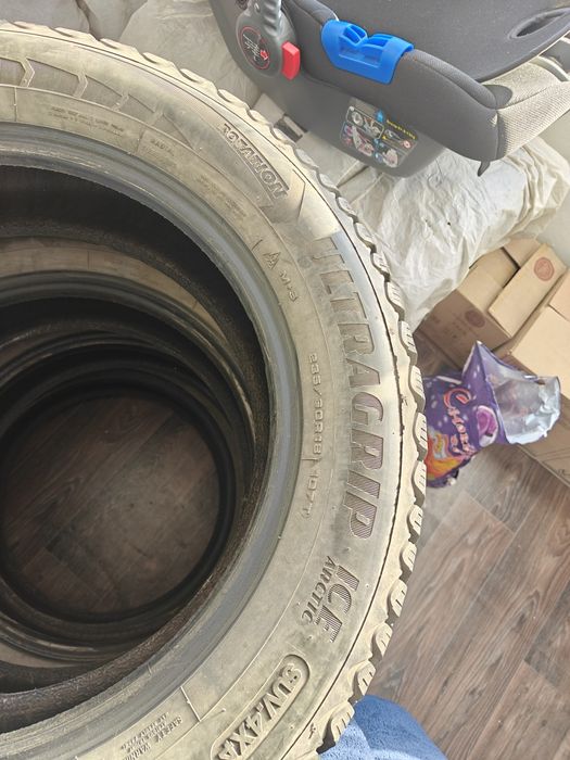 Продам шины Goodyear 235/60 R18