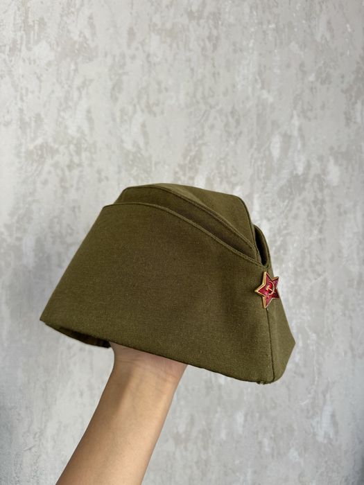 Пилотка и галстук