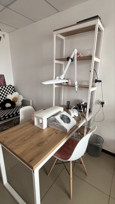 Маникюрные столы, комод