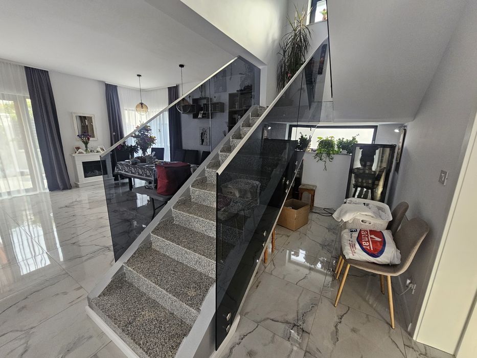 Balustrade Sticlă – Eleganță fără compromis