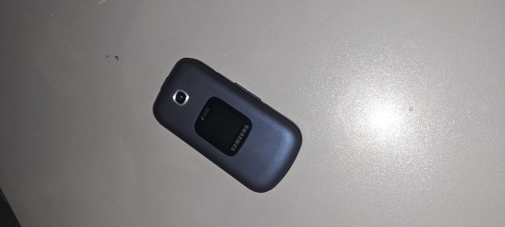 Продам телефон лягушка Gusto 3