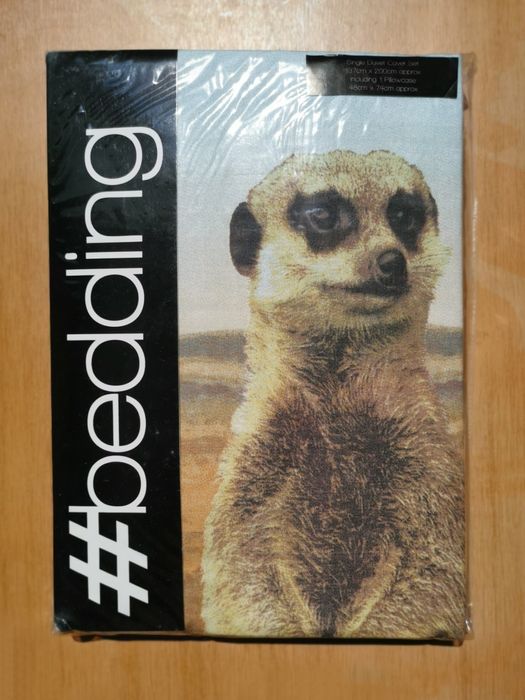 Единичен памучен спален комплект чаршаф и калъфка на сурикати