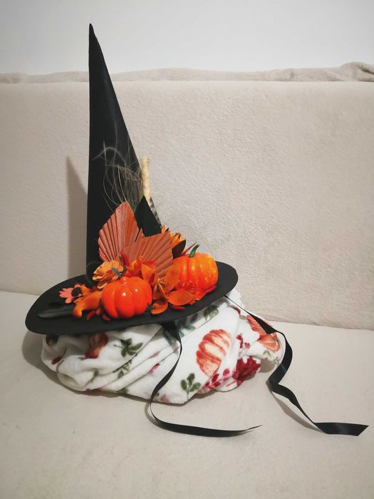 Pălărie portocalie de vrăjitoare  – decor Halloween handmade: