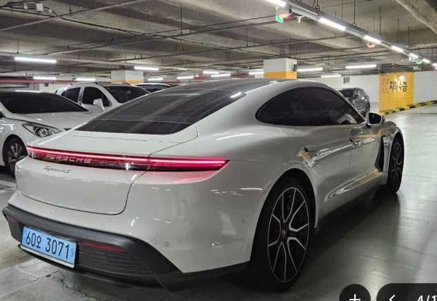 Porsche Taycan 4S