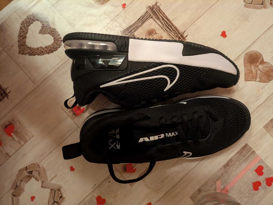 Нови Nike Air Max черни маратонки – оригинални.