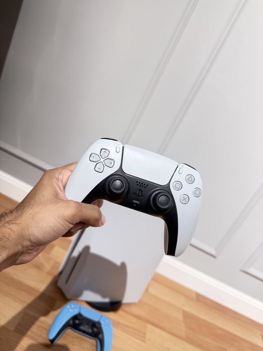 Продам Playstation 5