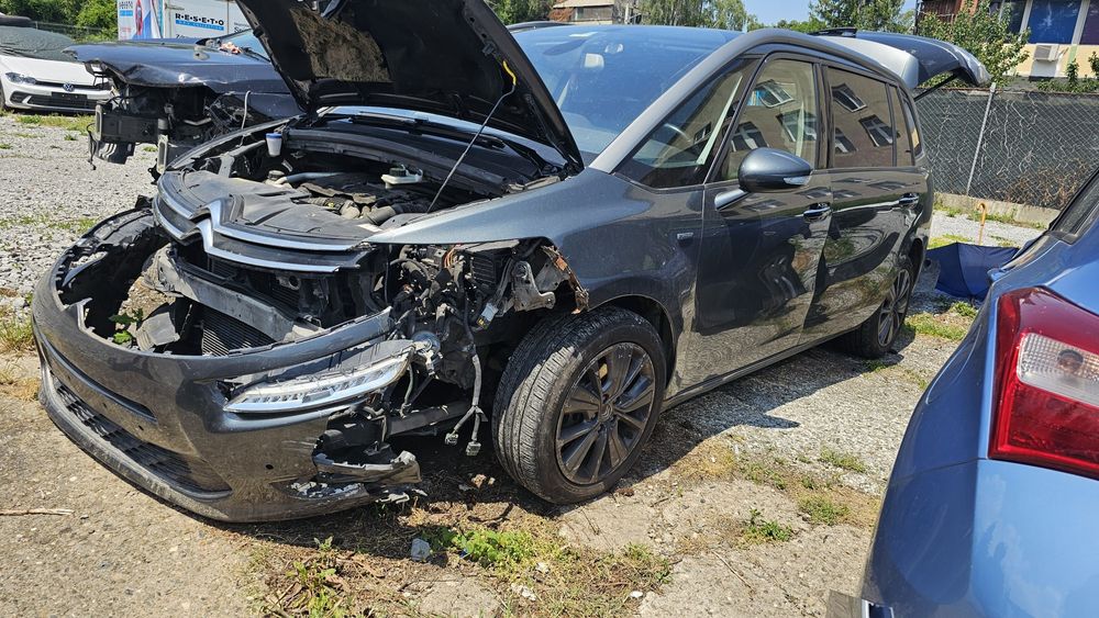 Ситроен ц4 пикасо на части