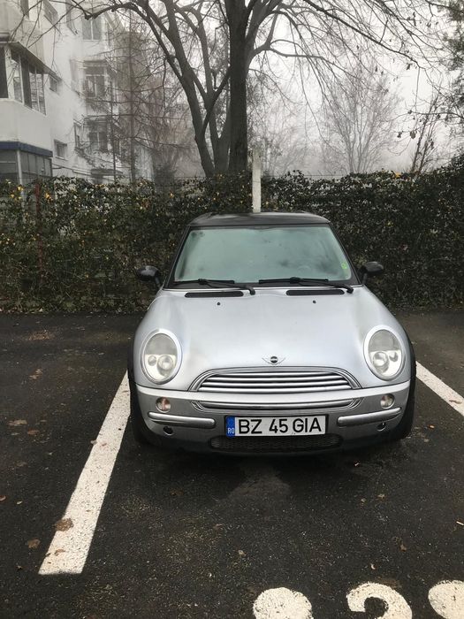 Vând Mini Cooper
