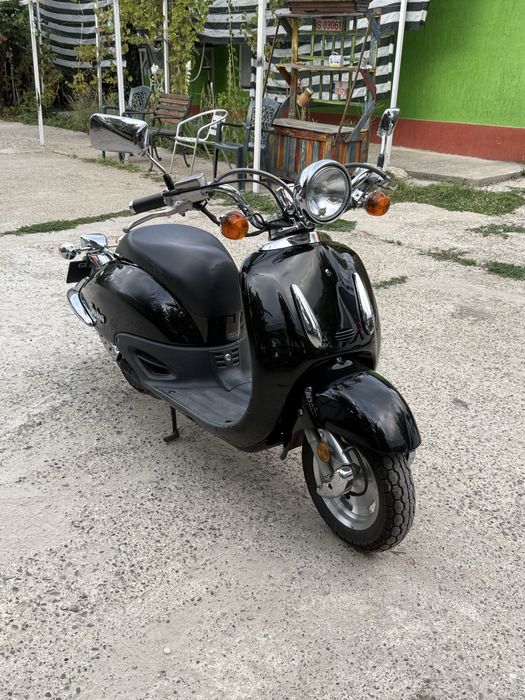 Vand scuter Honda Shadow 50cc