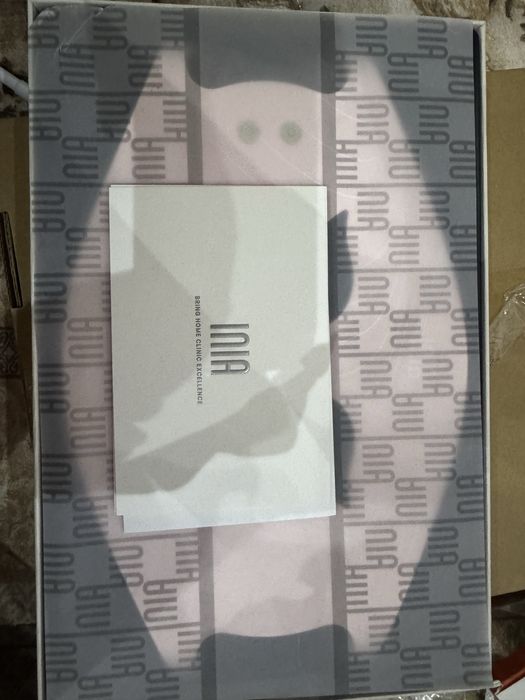 INIA GLOW Wireless LED маска за