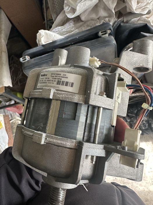 Пералня Indesit XWA 81283 на части