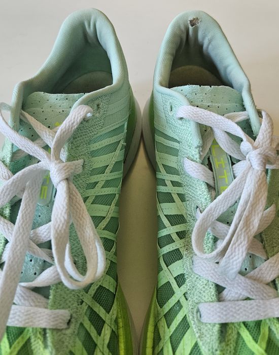 UnderArmour Flow Velociti Elite