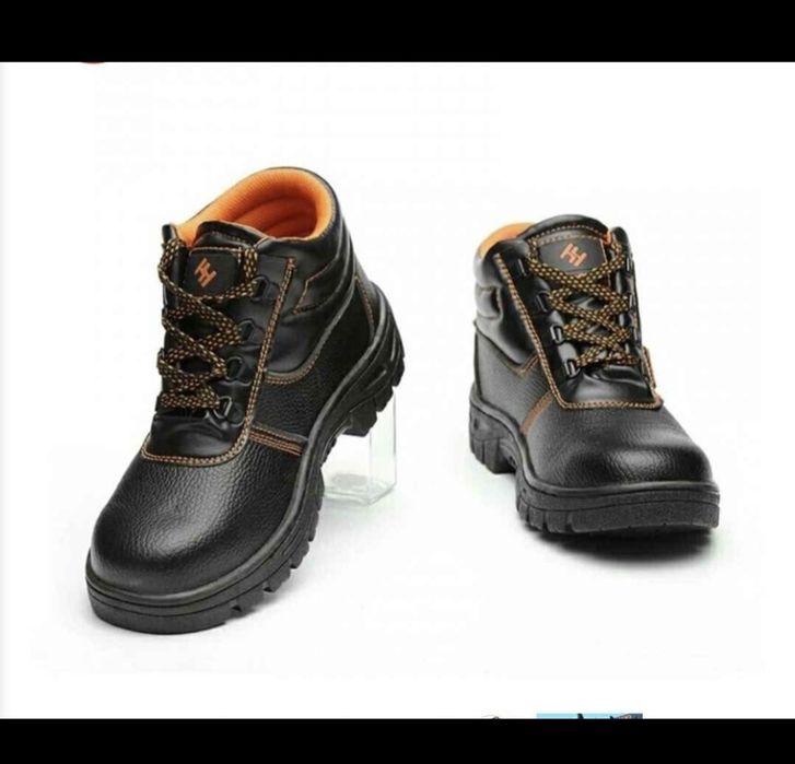 Работни обувки боти с метално бомбе