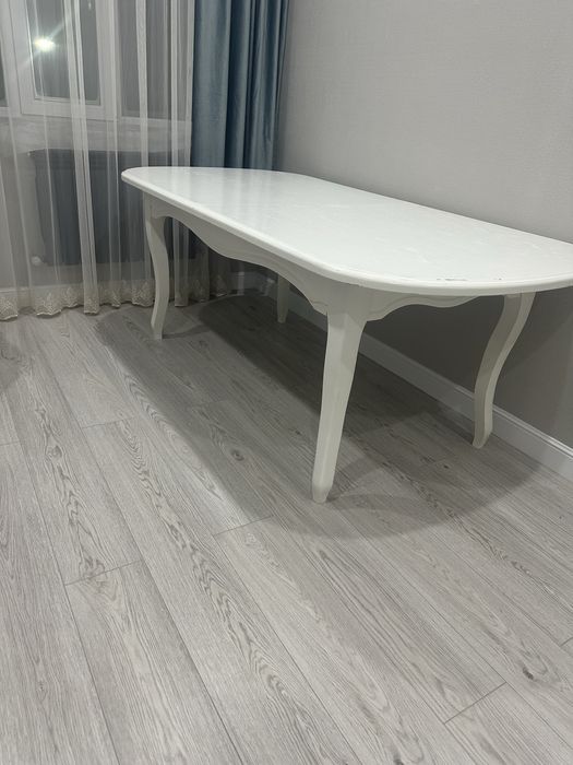 Продам стол и стулья