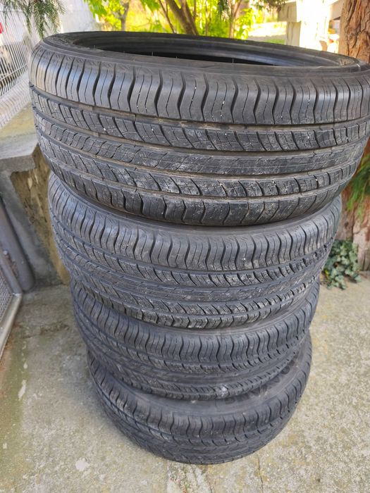 Летни гуми 235/50/19(нови около 2000км).