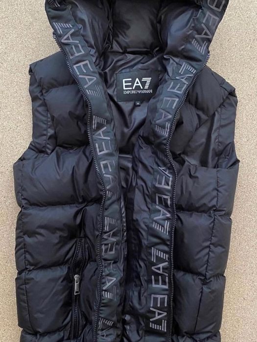 Грейка EA7 чисто нова