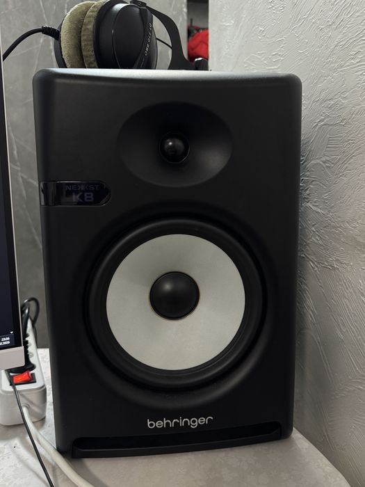 Студийные мониторы BEHRINGER NEKKST K8