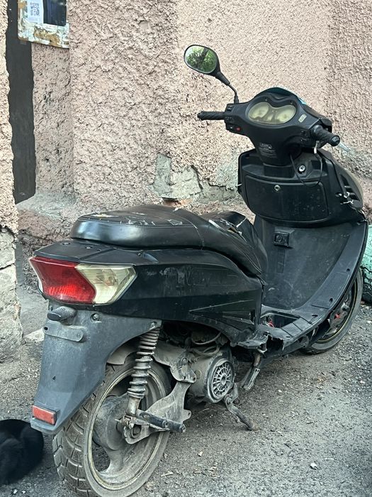 Продам скутер 150 кубов