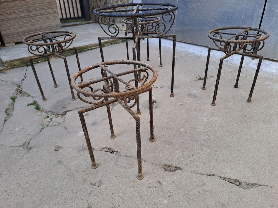 Masa si 4 scaune fier