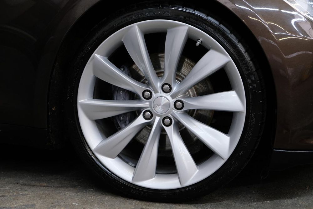 TESLA MODEL S Incarare gratuită Supercharged Tesla