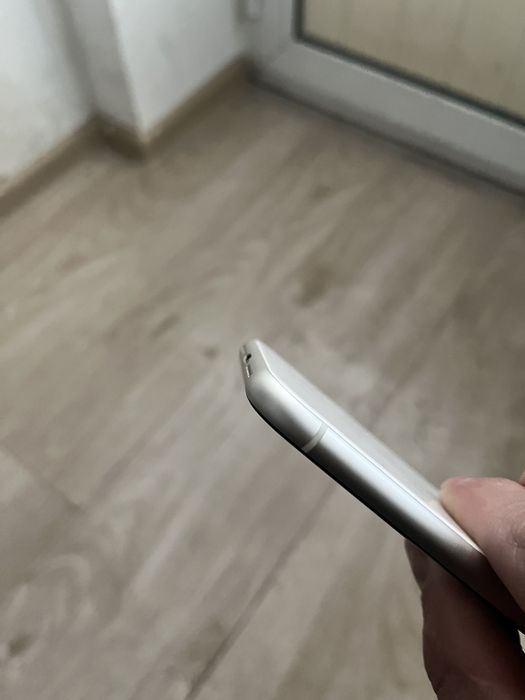 Iphone 11 white idial