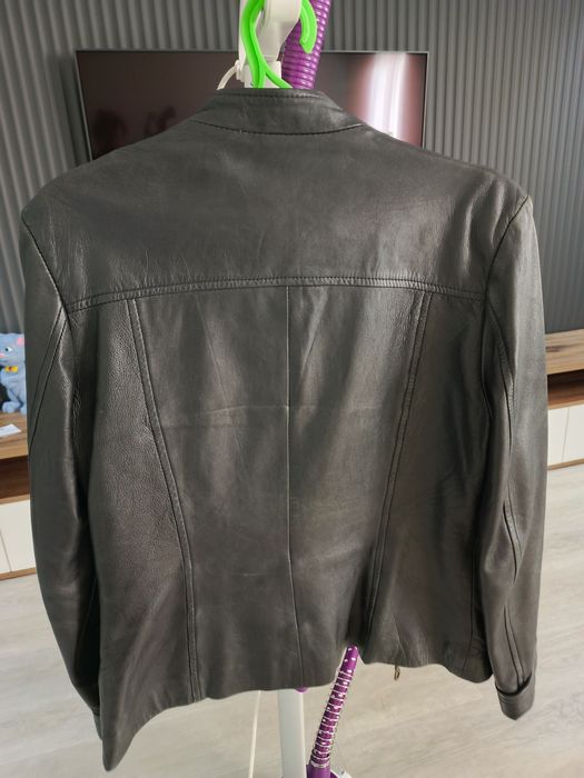 Кожаная куртка женская