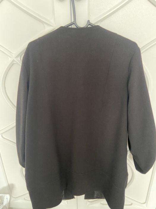 Продам верхнюю одежду демисезон