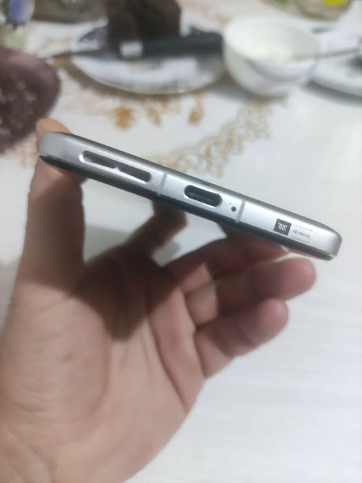 Продам redmi k50, poco f4 gt  12/256