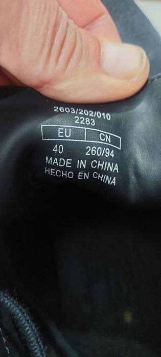 ghete barbatI 39/40 si 41/42  ZARA