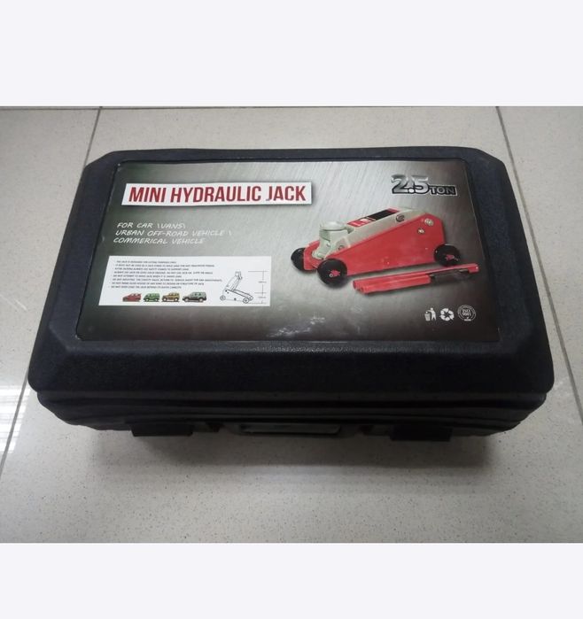 Домкрат  подкатной. 2,5т.