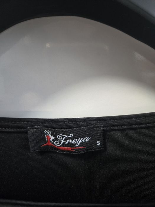 Черна стилна рокля