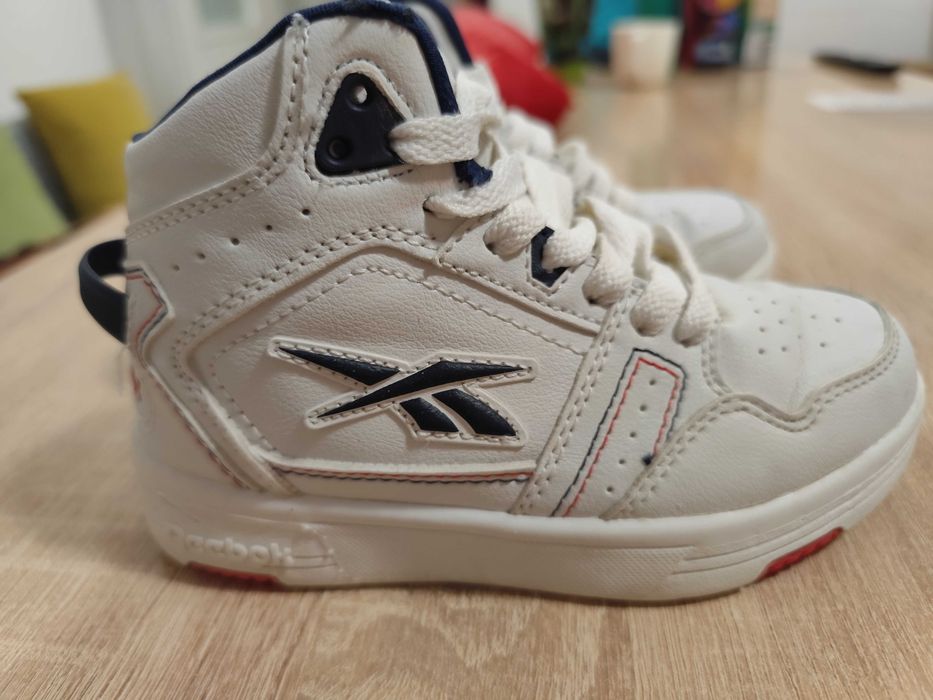 Reebok бели детски кецове 27.5